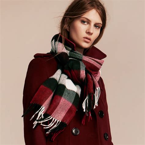 scarf to wear with burberry|burberry scarf designs.